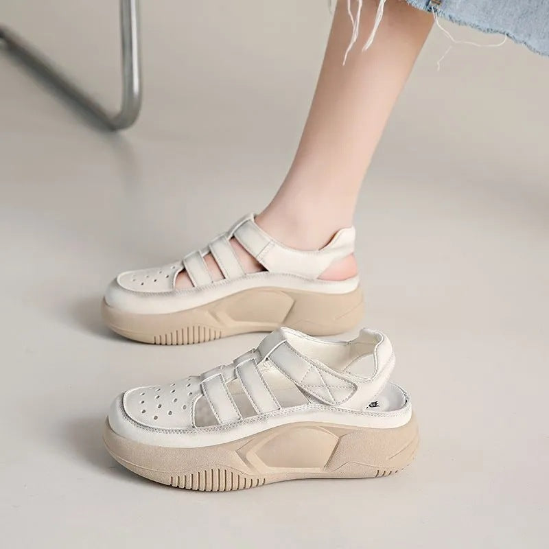 Zapatos transpirables con agujeros huecos