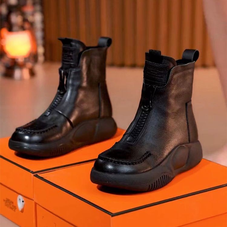 Nuevas botas de nieve de invierno para mujer.
