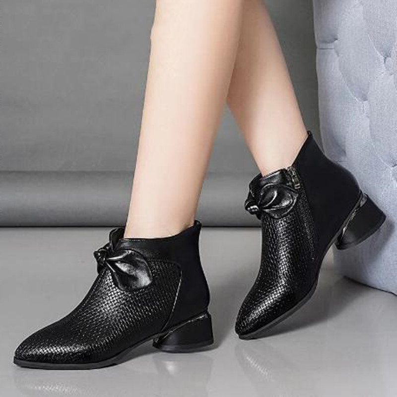 tacones altos de cuero