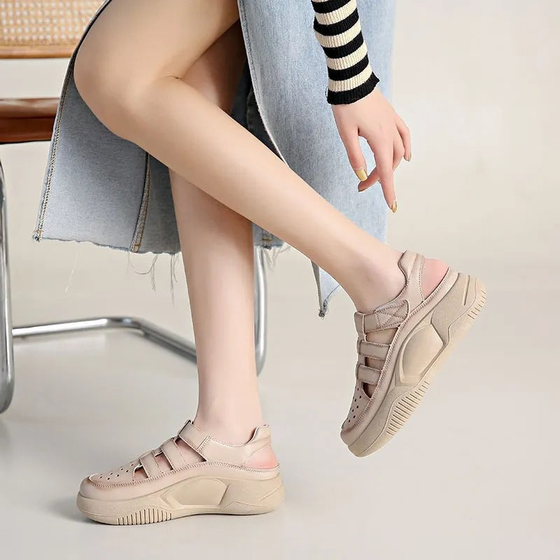 Zapatos transpirables con agujeros huecos