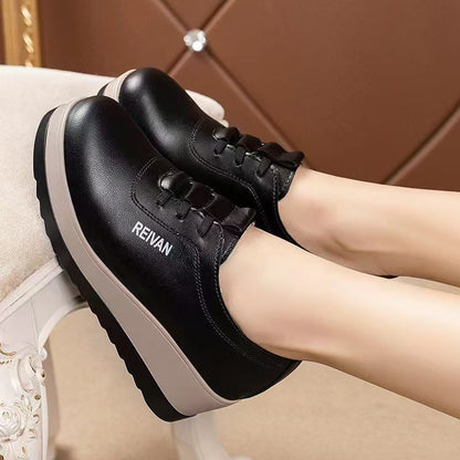 Cuñas casuales de cuero