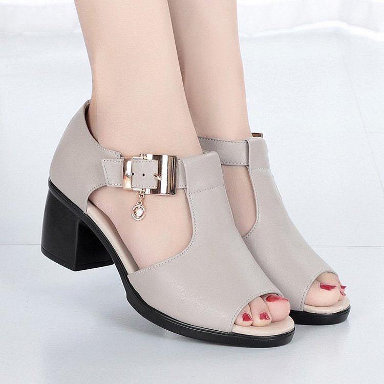 Nuevas sandalias de tacón de bloque