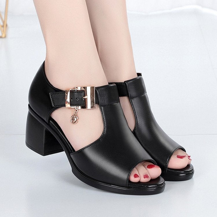 Nuevas sandalias de tacón de bloque